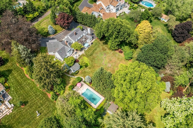 39 Campbell Rd, Fairfield, CT 06824 - aerial view of property and surrounding area with a pool area