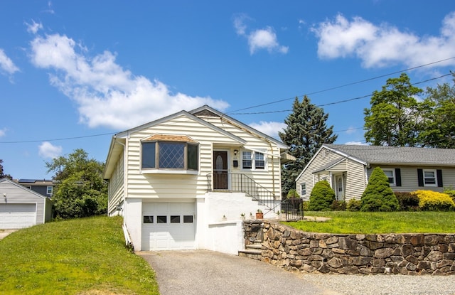 107 Travis Dr, Bridgeport, CT 06606 - photo 1