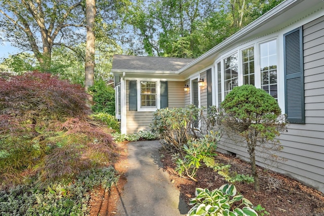 41 White Birch Dr, Trumbull, CT 06611 - entrance to property