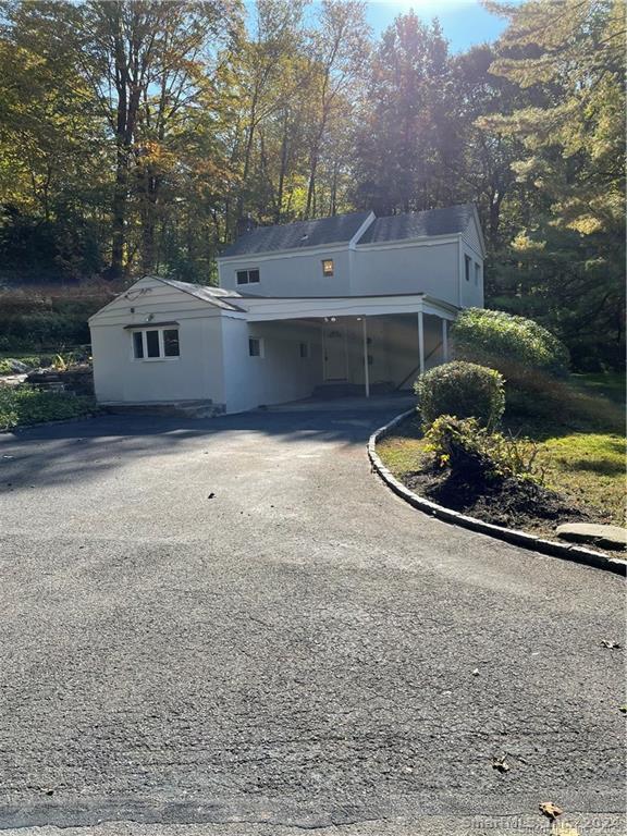 86 Pocahontas Rd, Redding, CT 06896
