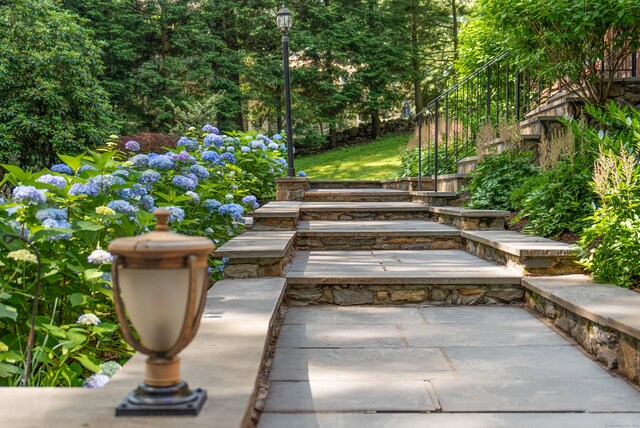 19 Pumpkin Hill Rd, Trumbull, CT 06611 - view of patio