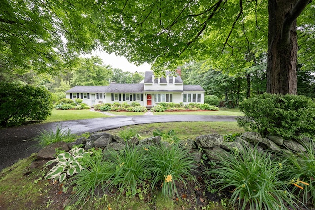 117 Long Meadow Hill Rd, Brookfield, CT 06804 - view of front of home featuring asphalt driveway, a chimney, and a front yard