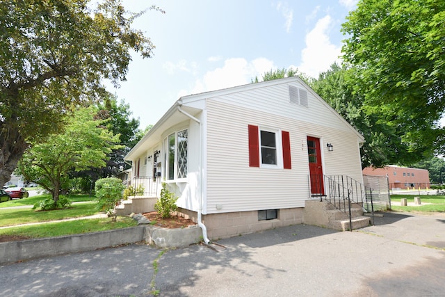 129 Tomlinson Ave, Plainville, CT 06062 - view of bungalow