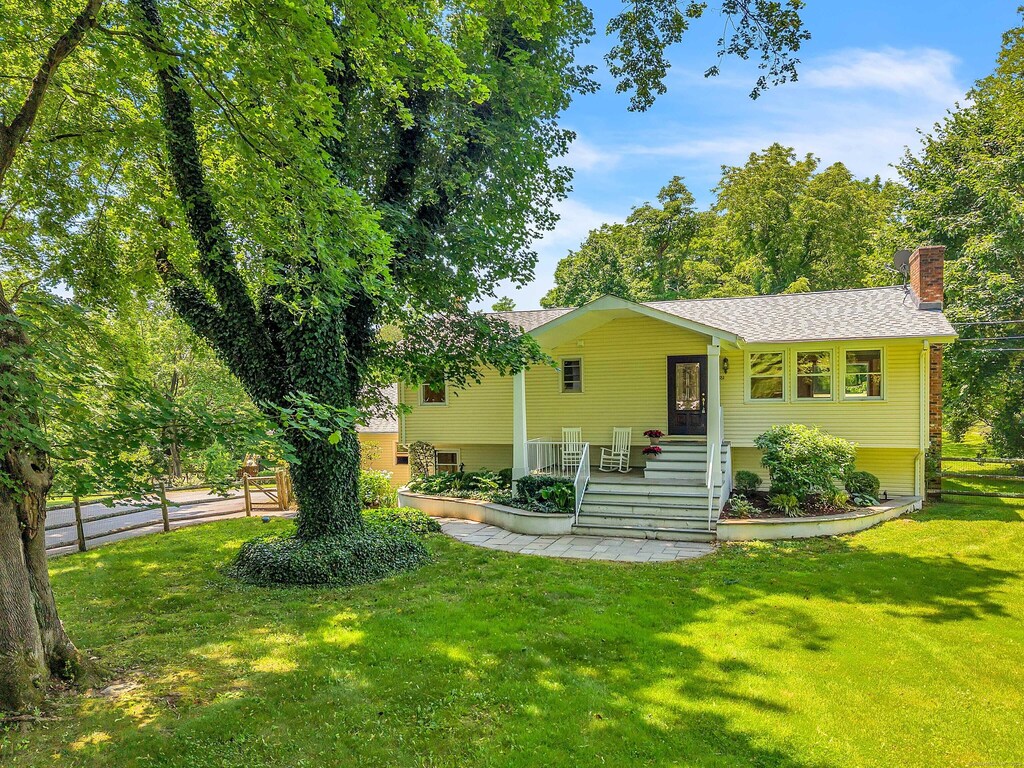 381 Horse Pond Rd, Madison, CT 06443 - photo 1