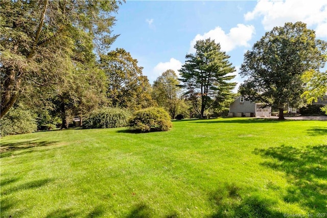 7 Calvin Rd, Wilton, CT 06897 - view of green lawn