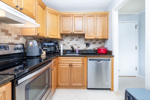 60 Rambling Brook Ln Apt C4, Glastonbury, CT 06033 - photo 4