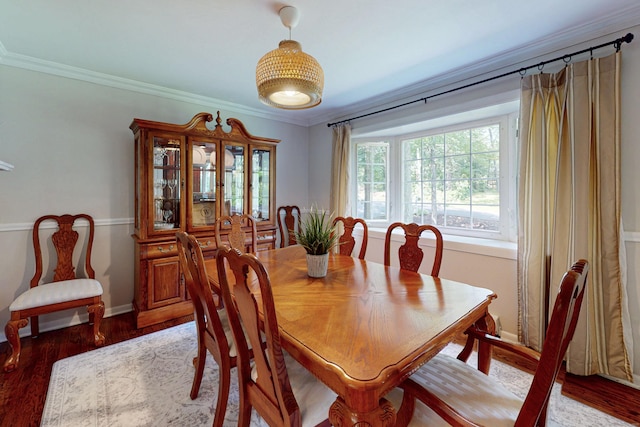 1 Whippoorwill Ln, Brookfield, CT 06804 - dining area with light wood finished floors and crown molding