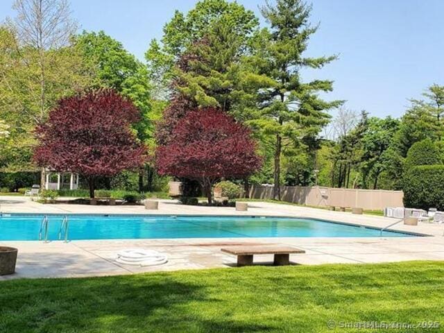 31 Woodland St Unit 7F, Hartford, CT 06103 - community pool featuring a patio area