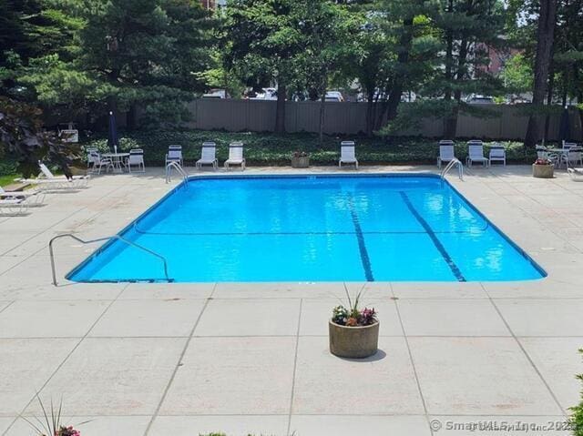 31 Woodland St Unit 7F, Hartford, CT 06103 - community pool featuring a patio