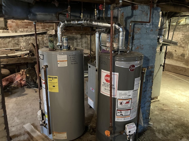 203 E Main St, Middletown, CT 06457 - utility room with gas water heater