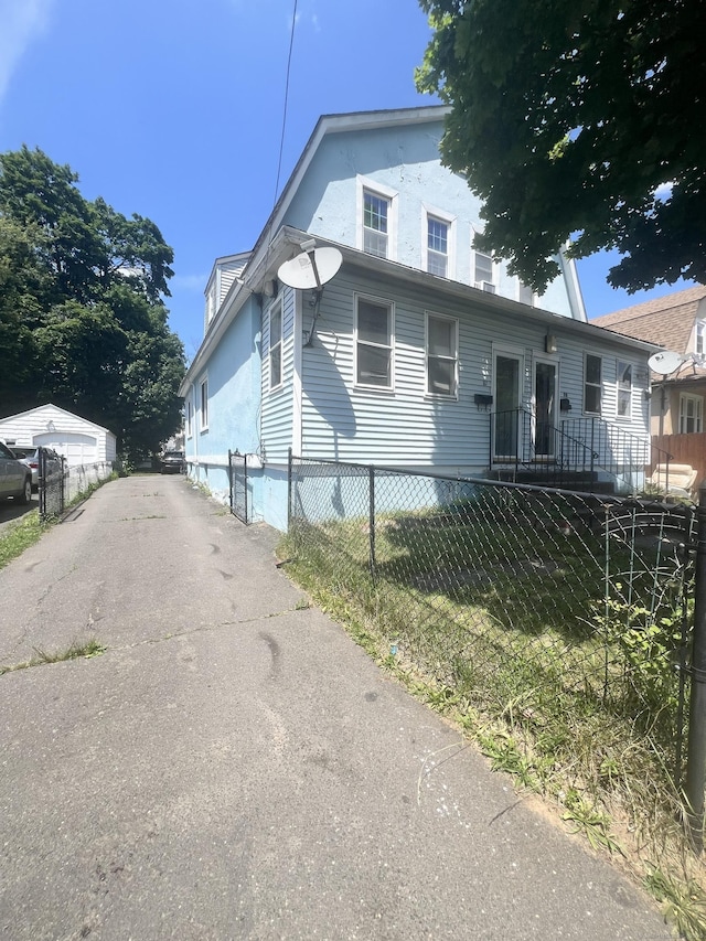 70 Burnham St, Hartford, CT 06112 - view of dutch colonial