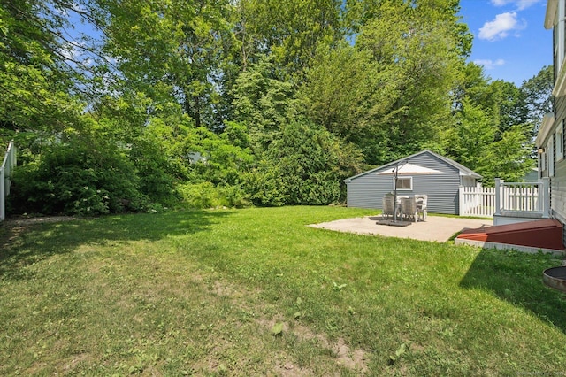 10 John Smith Dr, West Hartford, CT 06107 - view of yard with a patio