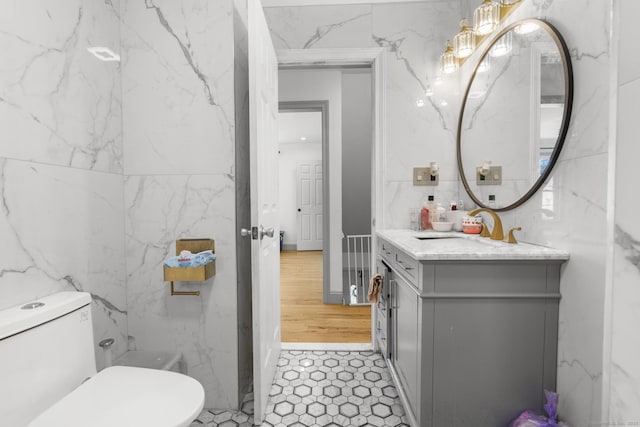 170 Red Oak Rd, Bridgeport, CT 06606 - bathroom featuring vanity and toilet