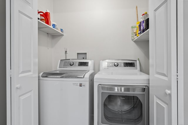 8 Barbara Ln, Southington, CT 06479 - laundry room with washing machine and dryer