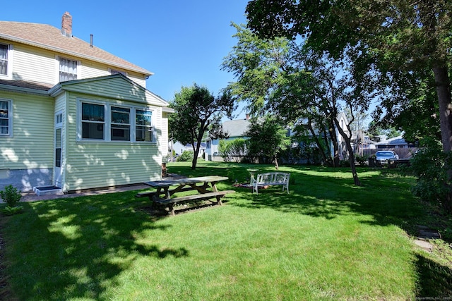 32 Columbus St, East Hartford, CT 06108 - view of green lawn