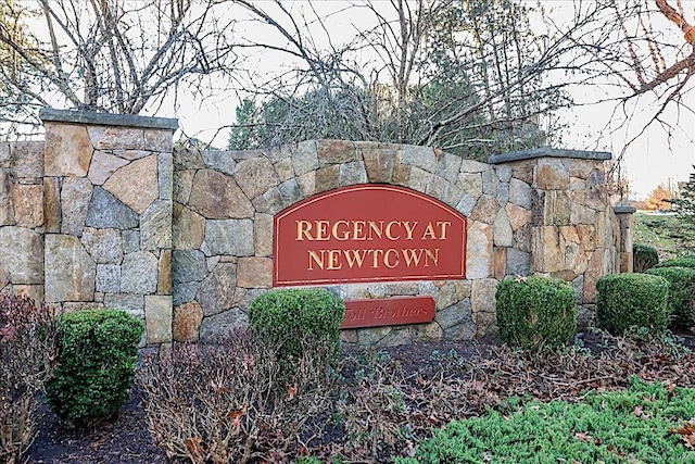 66 Watkins Dr Unit 66, Newtown, CT 06482 - view of community sign