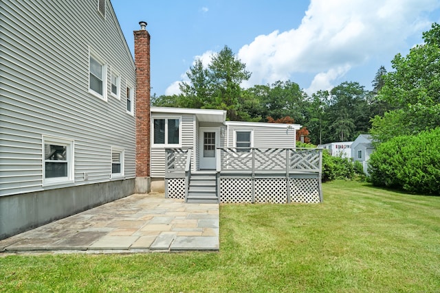 170 Southern Blvd, Danbury, CT 06810 - view of grassy yard with a patio and a deck
