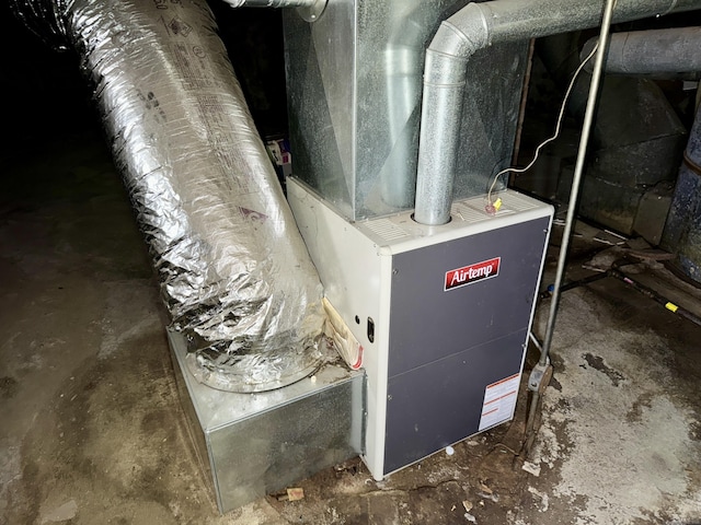 338 Sigourney St, Hartford, CT 06112 - utilities with heating unit