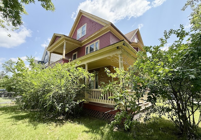 338 Sigourney St, Hartford, CT 06112 - view of property exterior with a porch