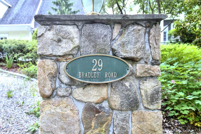 29 Bradley Rd, Weston, CT 06883 - view of community / neighborhood sign
