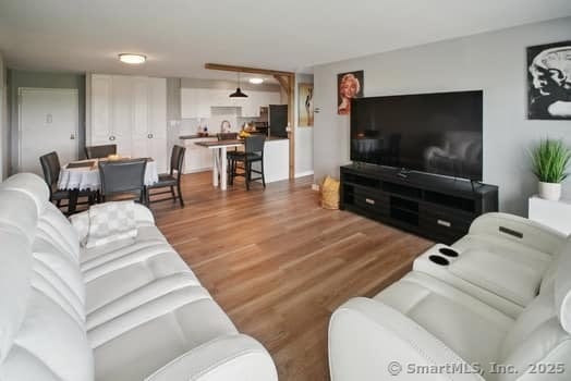 30 Woodland St Apt 9E, Hartford, CT 06105 - photo 1