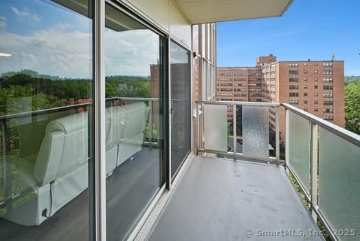 30 Woodland St Apt 9E, Hartford, CT 06105 - photo 14