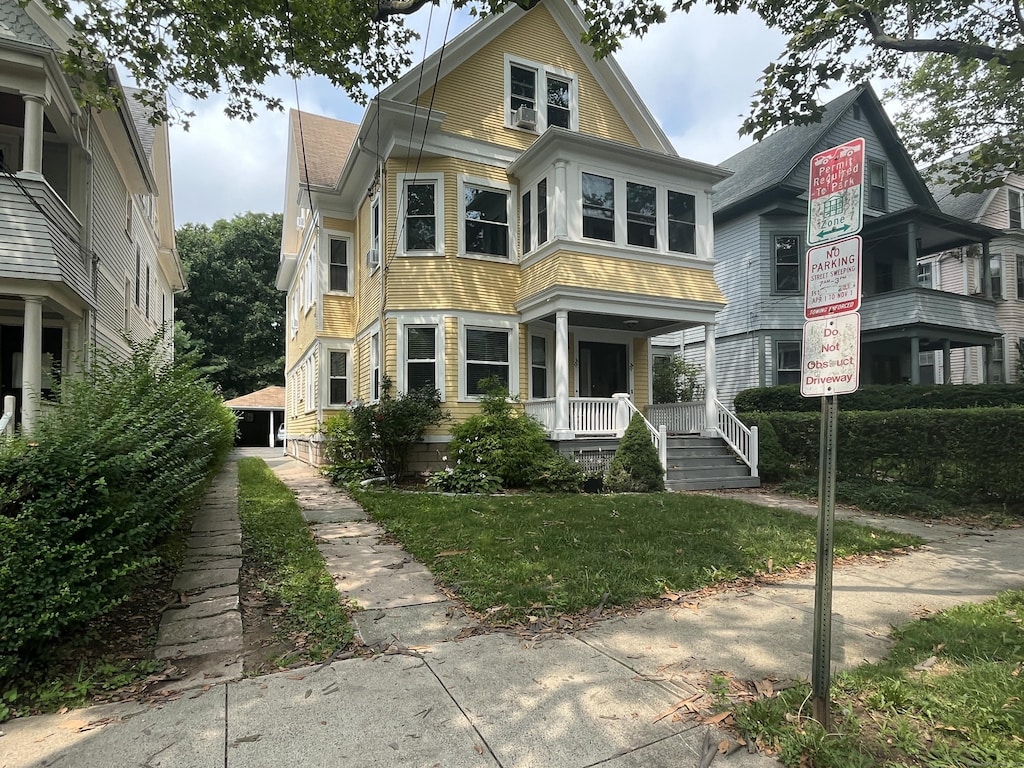 134 Mansfield St, New Haven, CT 06511 - victorian home featuring a porch