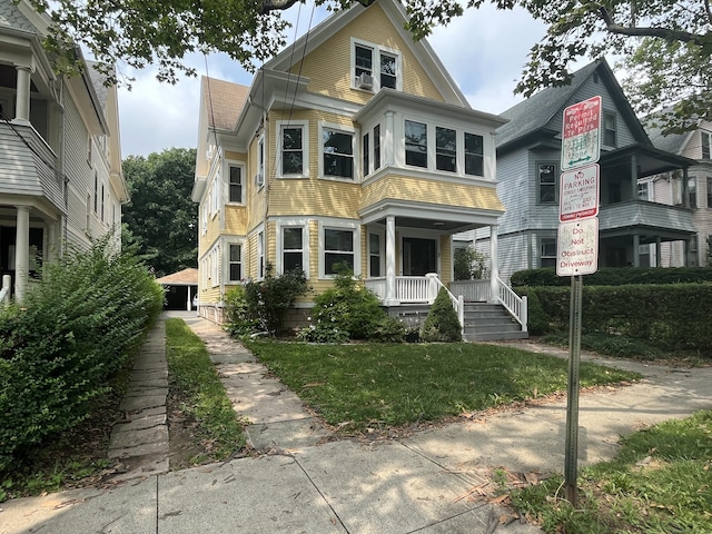 134 Mansfield St, New Haven, CT 06511 - victorian home featuring a porch
