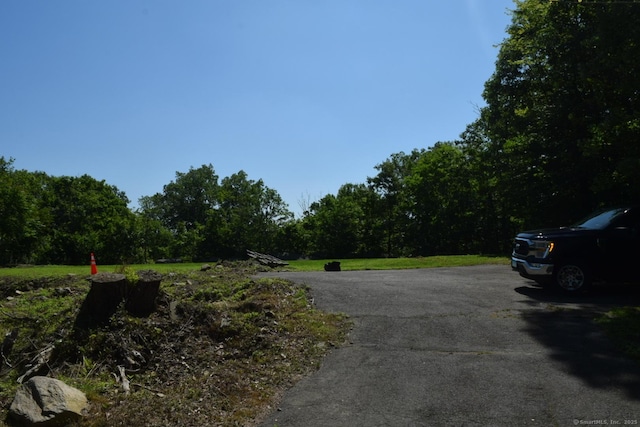 80 Lounsbury Ln, Ridgefield, CT 06877