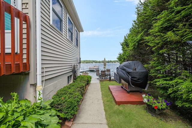 138 S Shore Rd, Killingly, CT 06241 - view of yard featuring a water view