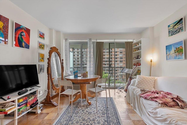 100 York St Unit 10R, New Haven, CT 06511 - view of living room