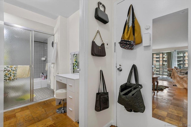 100 York St Unit 10R, New Haven, CT 06511 - bathroom featuring bathing tub / shower combination and vanity