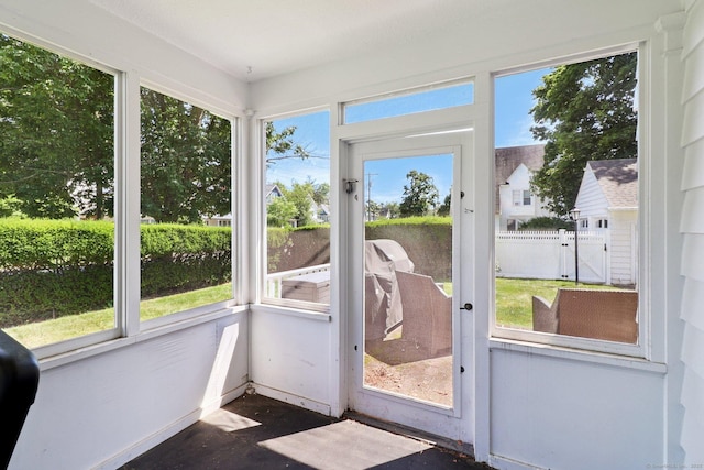 110 Westwood Rd, New Haven, CT 06515 - sunroom with finished concrete flooring