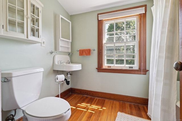110 Westwood Rd, New Haven, CT 06515 - full bath with baseboards and wood finished floors