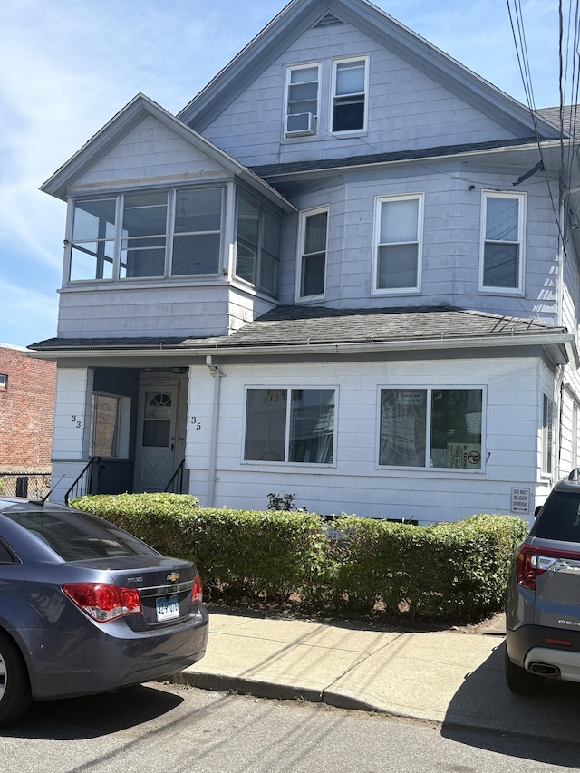 33 Jackson Ave, Bridgeport, CT 06606