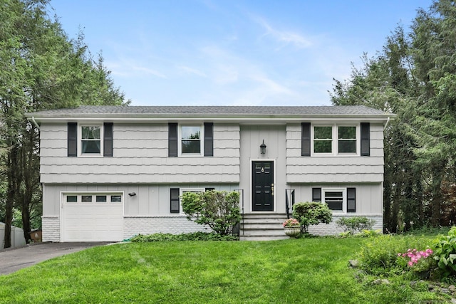 232 Woodridge Dr S, Stamford, CT 06902 - photo 1