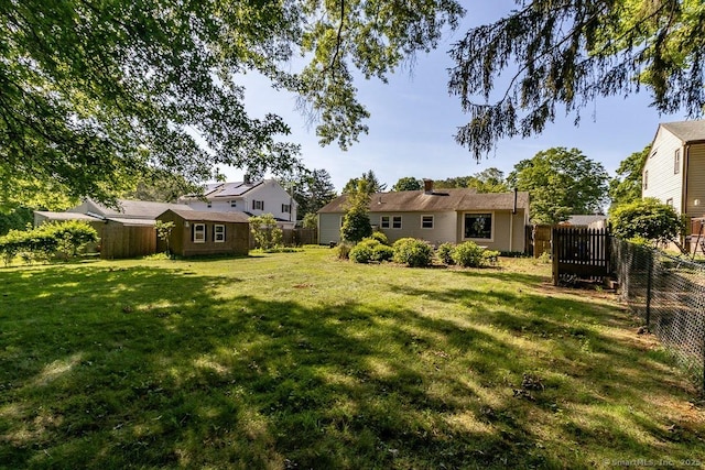 39 Mohawk Ln, Wethersfield, CT 06109 - view of fenced backyard