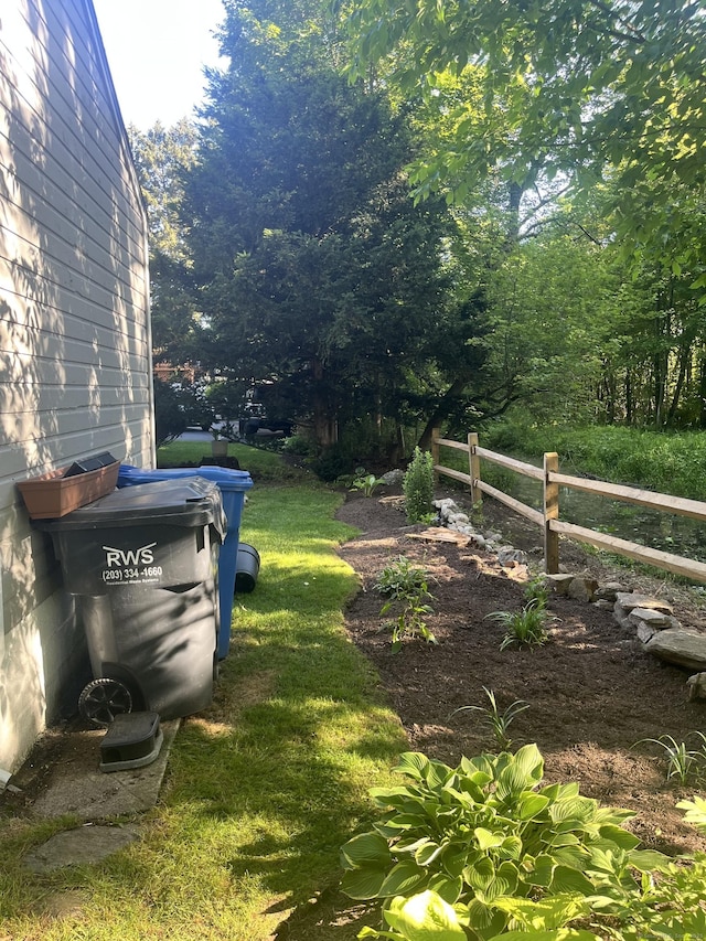 10 George St, Trumbull, CT 06611 - view of yard