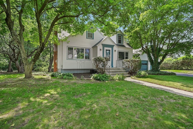 57 Lakeview Ave, Hamden, CT 06514 - view of front of home featuring a front yard