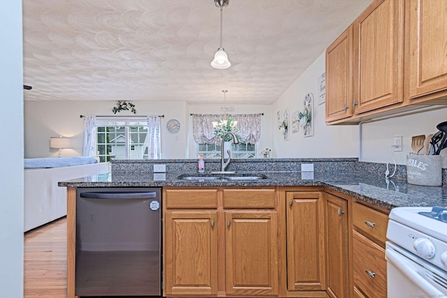 297 Sabin St Unit 6, Putnam, CT 06260 - photo 13