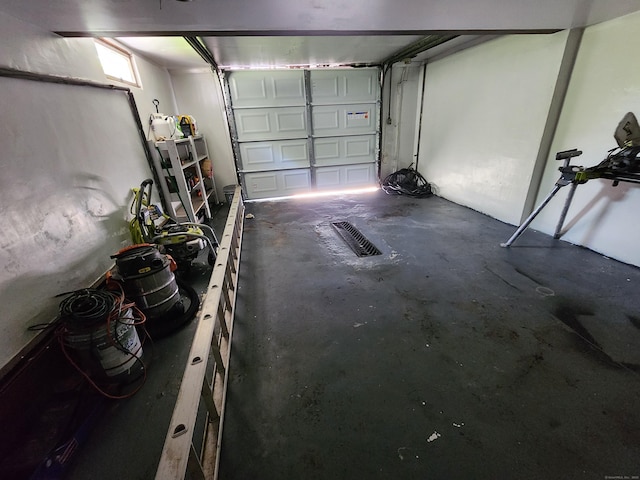 1014 N Worthy St, Windsor, CT 06095 - view of garage