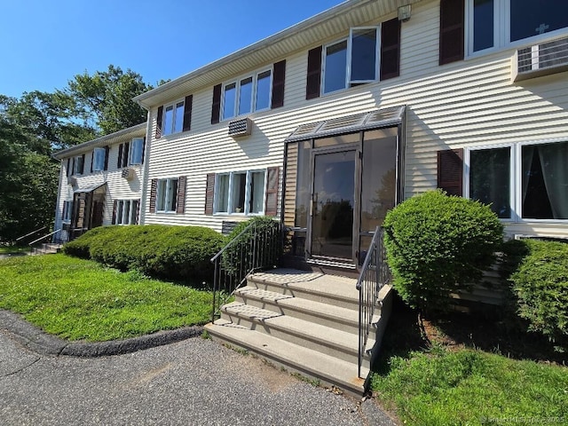 177 Lisle St Apt 5, Torrington, CT 06790 - view of front facade