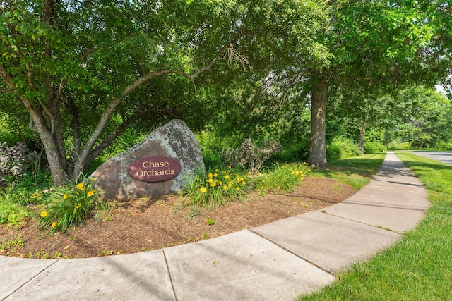 15 Sweet Meadow Dr, South Windsor, CT 06074 - view of community sign