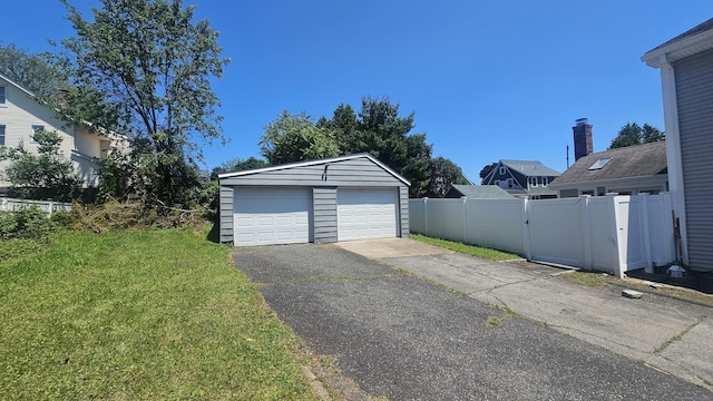 83 Mulberry St, Stamford, CT 06907 - view of detached garage