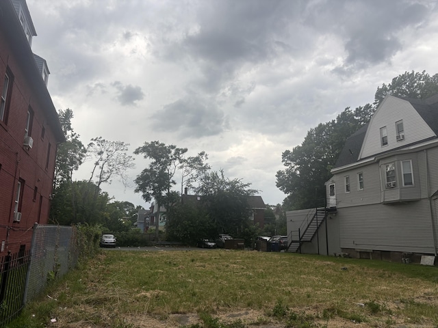 241 Sigourney St, Hartford, CT 06105