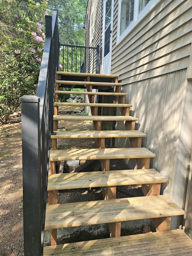 15 Ledge Rd, Lebanon, CT 06249 - view of staircase