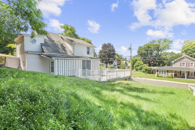 143 Jewett St, Ansonia, CT 06401 - view of grassy yard