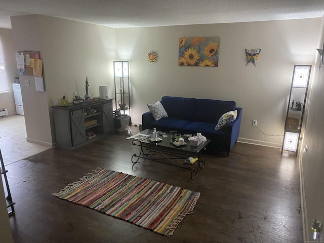 755 Wethersfield Ave Apt A5, Hartford, CT 06114 - living area featuring wood finished floors and baseboards