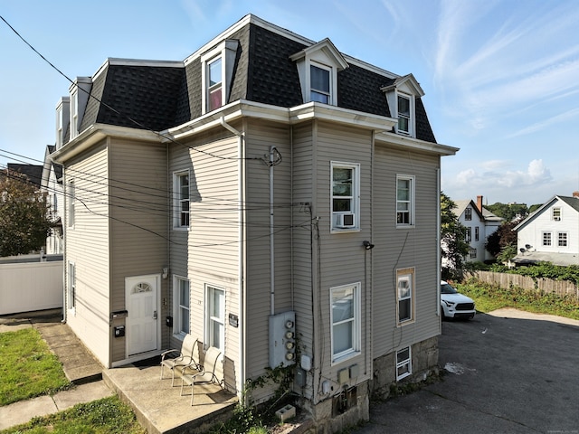 19 Summer St, New London, CT 06320 - photo 2