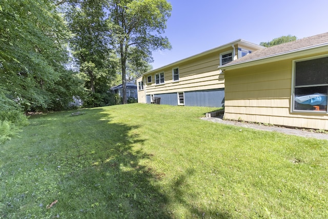 15 Denis Dr, Thompson, CT 06255 - view of green lawn